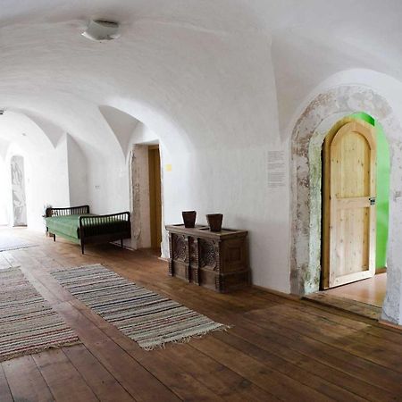 Romedihof Backpacker Hostel Karrosten ภายนอก รูปภาพ
