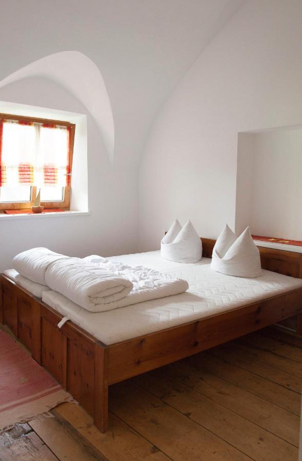 Romedihof Backpacker Hostel Karrosten ภายนอก รูปภาพ