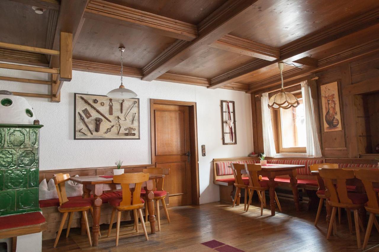 Romedihof Backpacker Hostel Karrosten ภายนอก รูปภาพ